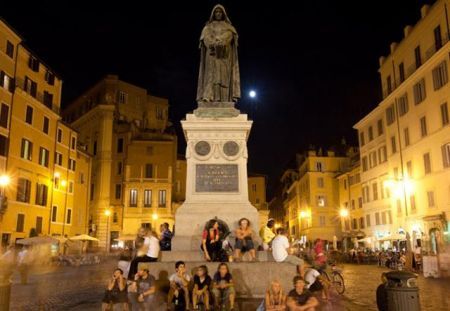 Campo de' Fiori by-night