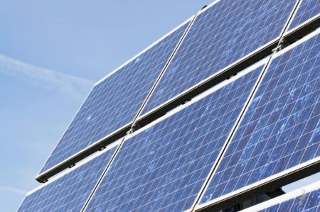 Maxi impianto di produzione pannelli fotovoltaici a Catania