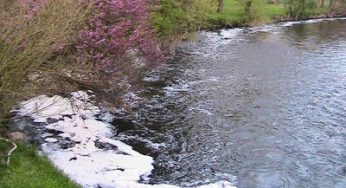 Inquinamento Lambro: fogna finisce nell'acqua del fiume