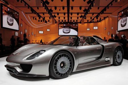 Porsche 918 Spyder, nuova auto ibrida presto sul mercato