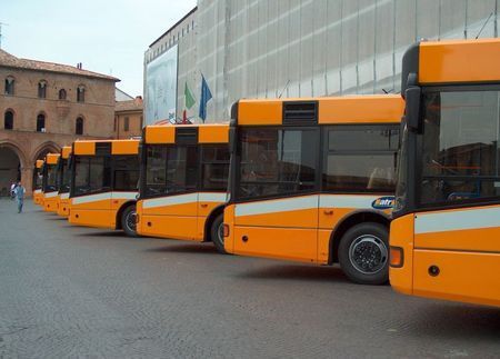 veicoli ecologici autobus elettrici fotovoltaico