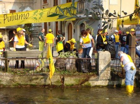 ambiente-puliamo-il-mondo ambiente puliamo il mondo