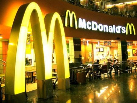 auto-elettriche-ricarica-mcdonalds