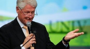 Bill Clinton uomo dell'anno 2010 per gli animalisti