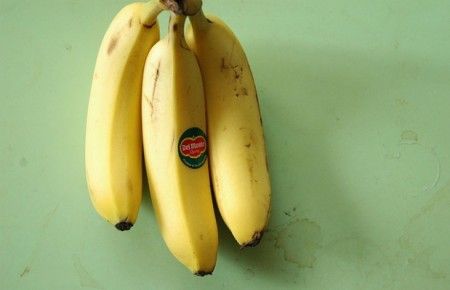 bucce-banana-per-pulire-acqua