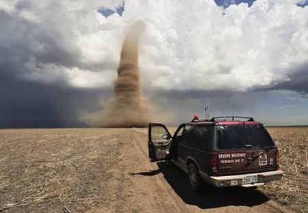 clima fenomeni meteorologici documentari tornado road