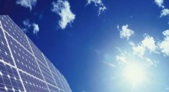 Fotovoltaico: il maxischermo con pannelli solari