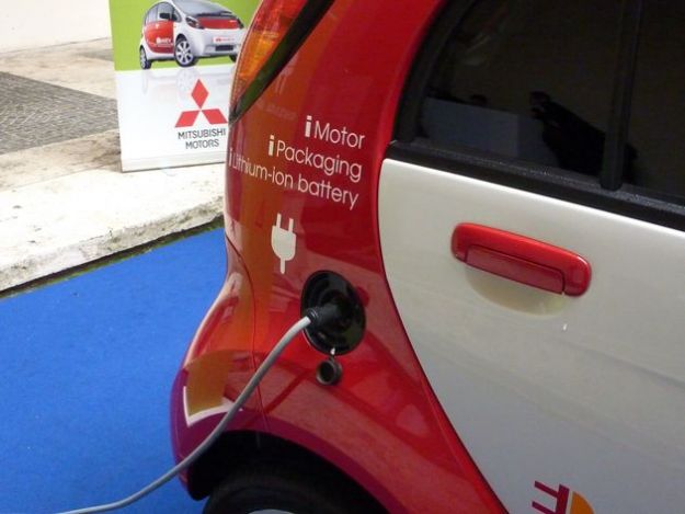 auto-elettriche-prezzi auto elettriche prezzi