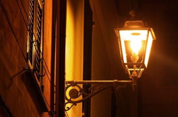 illuminazione-pubblica-sprechi illuminazione pubblica sprechi