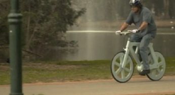 Riciclo creativo: la bicicletta di cartone da 9 euro