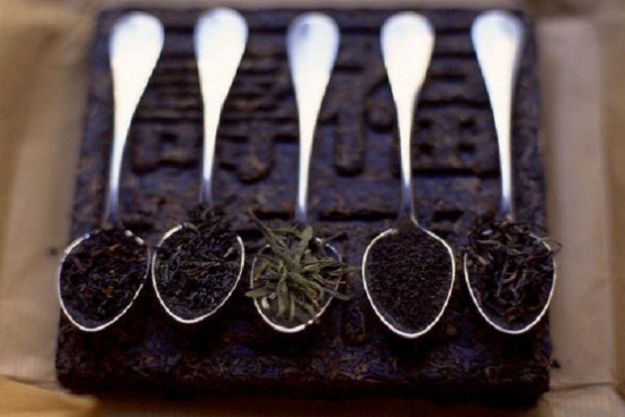 Selection of Teas --- Image by © PhotoCuisine/Corbis Foglie di te