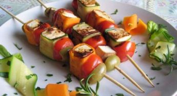 Ricette vegetariane, secondi piatti veloci: spiedini con tofu