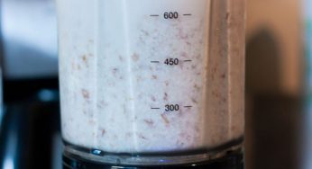 Come fare in casa il latte di mandorle