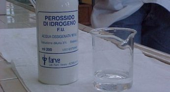 8 usi alternativi dell'acqua ossigenata