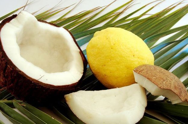 latte di cocco succo di limone capelli lisci