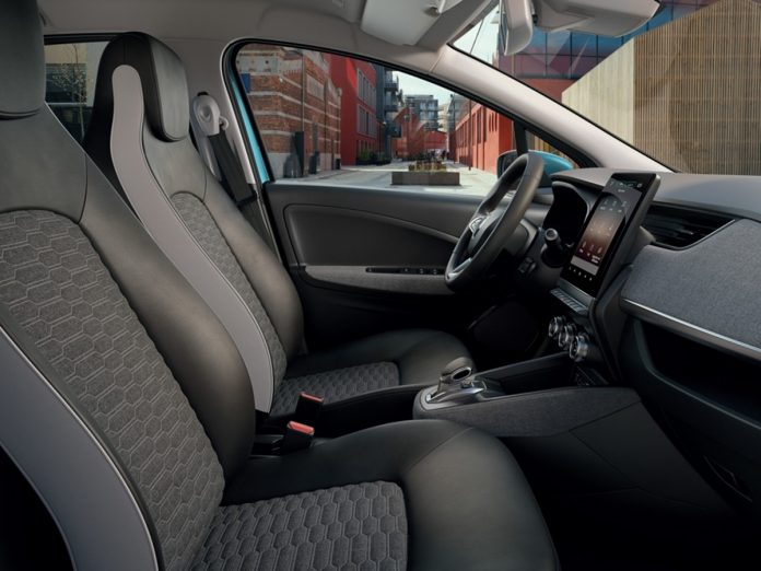 Gli interni della Renault Zoe con materiali riciclati Renault Zoe, l'auto con rivestimenti fatti in materiali riciclati