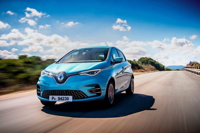 Economia circolare in auto Renault Zoe, l'auto elettrica che sposa l'economia circolare