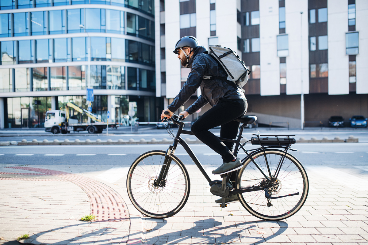 Una bici elettrica in città