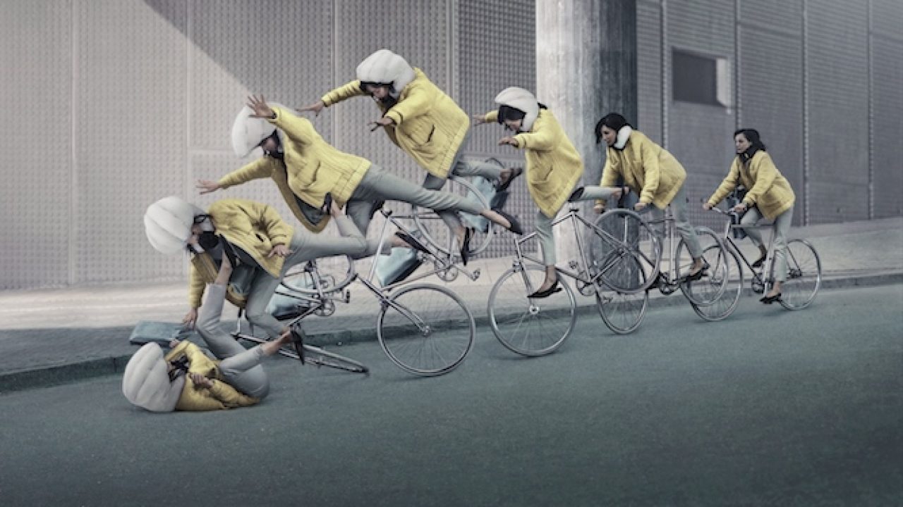 Casco gonfiabile con airbag, dalla Svezia la nuova protezione per ciclisti  - Ecoo.it