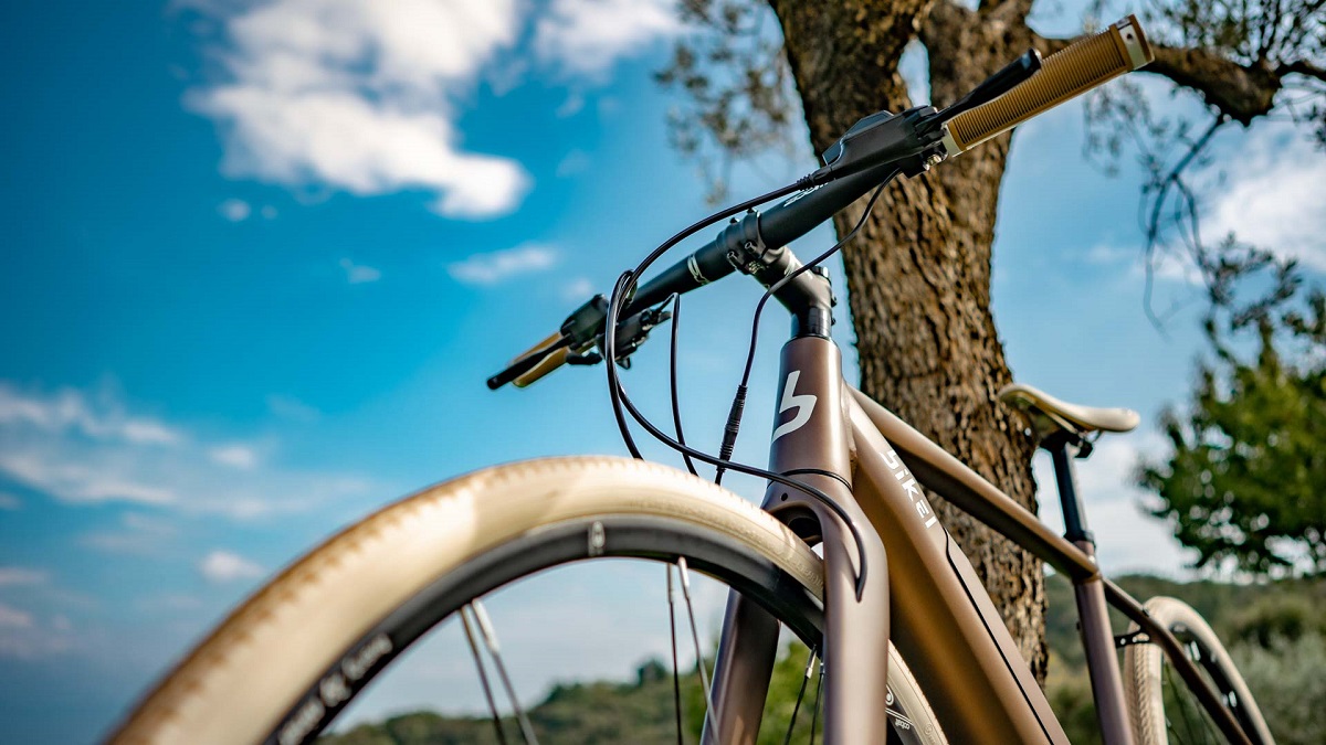 nuova Bikel Urban dettaglio manubrio