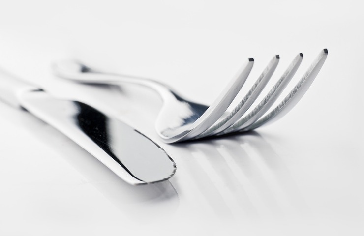 Coltello e forchetta (Foto Pixabay)