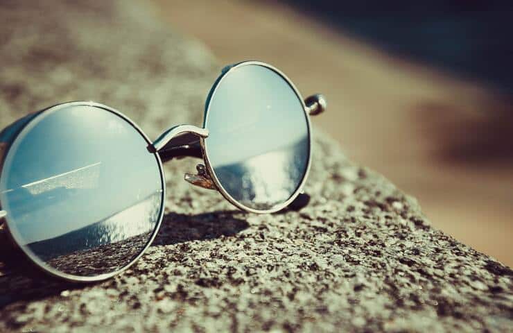 Occhiali da sole (Foto Pexels)