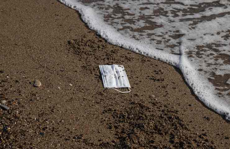 mascherine spiaggia