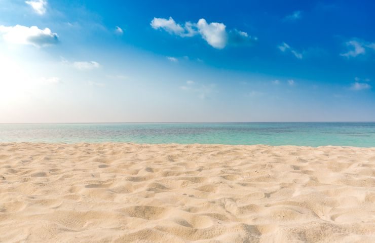 spiaggia divieti leggi