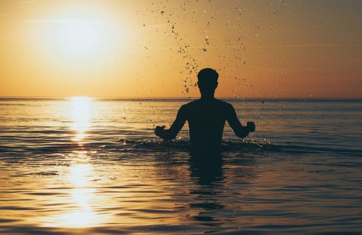 Acqua salata effetti sulla pelle