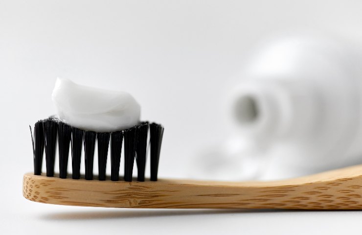 come evitare sprechi di dentifricio