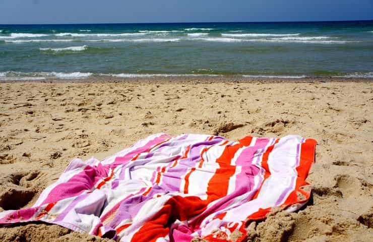 Come eliminare i batteri dai teli da spiaggia