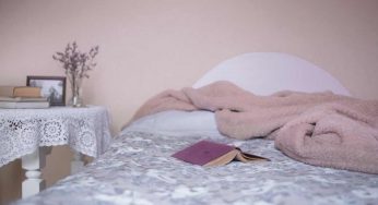 Se noti queste macchie sul tuo letto potresti avere un serio problema