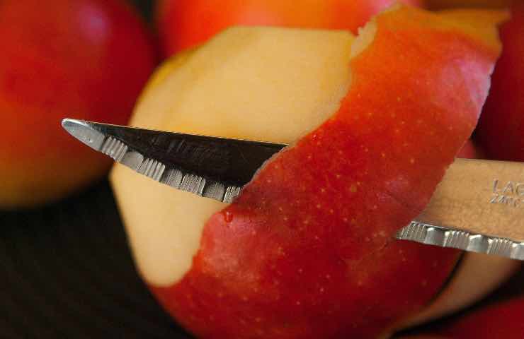 mangiare frutta con la buccia cosa succede