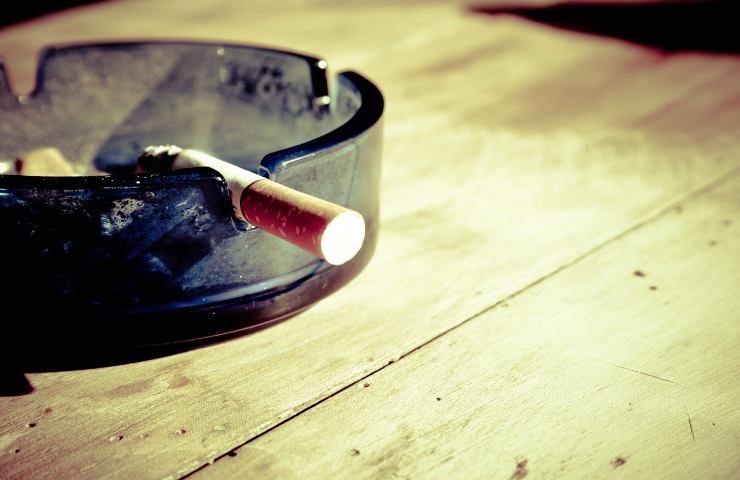 fumo passivo pericolo nelle case dei fumatori