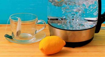 Bevi acqua calda con buccia di limone: l’effetto ti sorprenderà