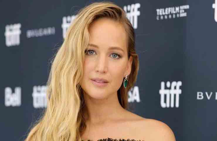 Jennifer lawrence paragone gatto bambino