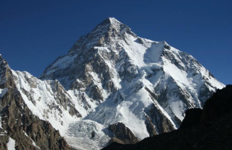 k2 pieno di rifiuti