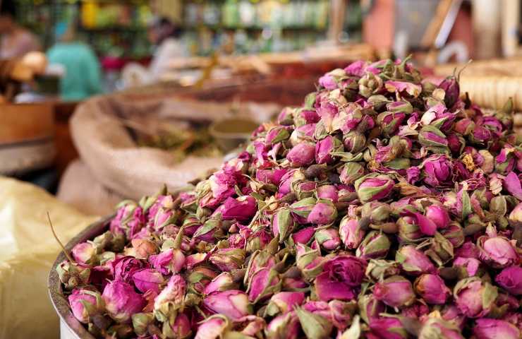 in questo modo l'essiccazione dei fiori è perenne