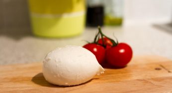 Mozzarella di bufala, perché fa male se messa in frigo