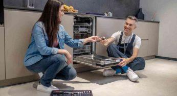 Sai a cosa serve il sale nella lavastoviglie?