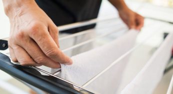 Vestiti: come asciugarli velocemente senza asciugatrice