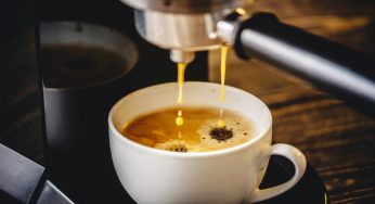 Occhio a quando bevi caffè, non farlo mai dopo aver mangiato questi cibi