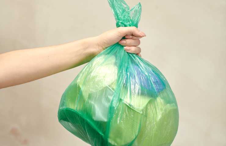 Un sacchetto dei rifiuti