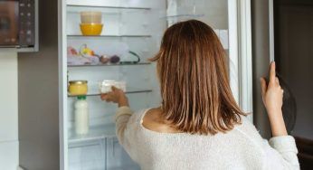 Metti un bicchiere di bicarbonato nel frigo: risultato stupefacente