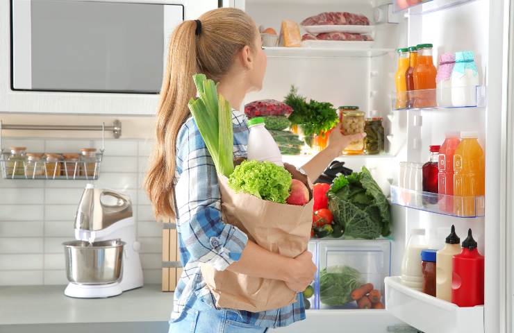 Come organizzare il frigorifero per risparmiare