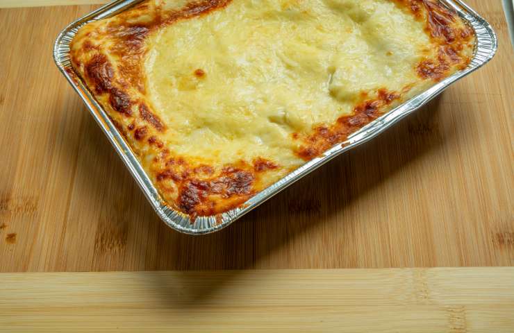 dove buttare contenitore lasagna