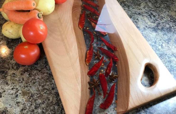Taglieri perché hanno buco