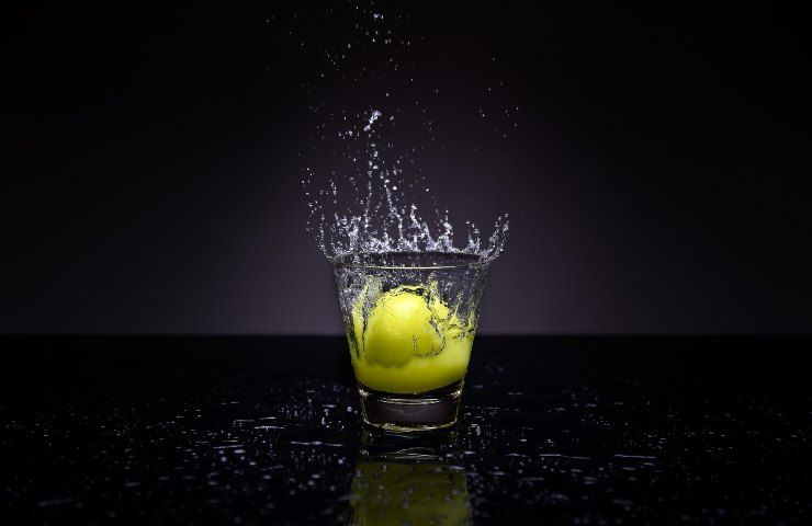 Bevanda acqua e limone effetti indesiderati