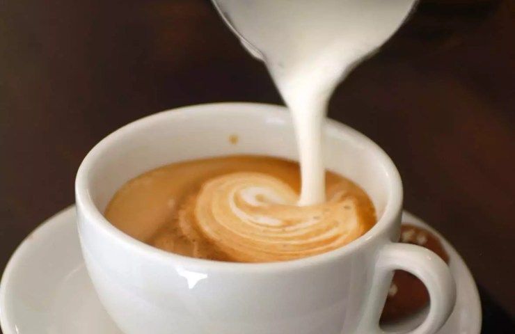 Cappuccino fatto in casa come da bar