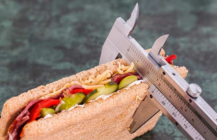 Dieta non fare questo dopo le 17:00